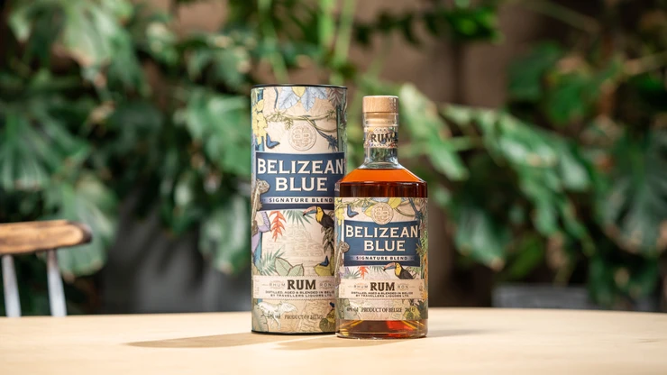 Belizean Blue Signature Blend 40%vol. 0,7l – Bild 3